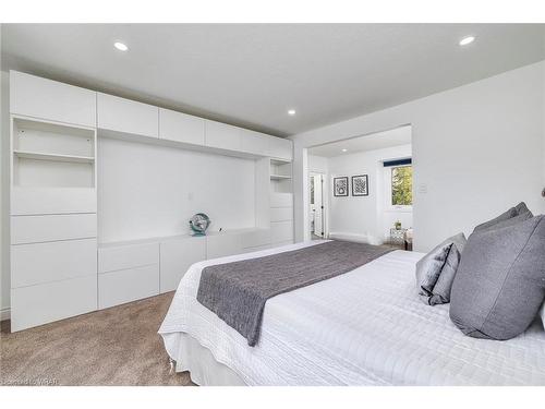 180 Zeller Drive, Kitchener, ON - Indoor Photo Showing Bedroom