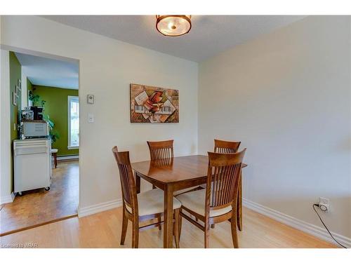 14-2651 Aquitaine Avenue, Mississauga, ON - Indoor Photo Showing Dining Room
