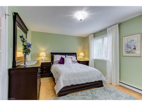 14-2651 Aquitaine Avenue, Mississauga, ON - Indoor Photo Showing Bedroom