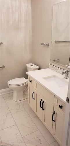 Lower-361 Westvale Drive, Waterloo, ON - Indoor Photo Showing Bathroom