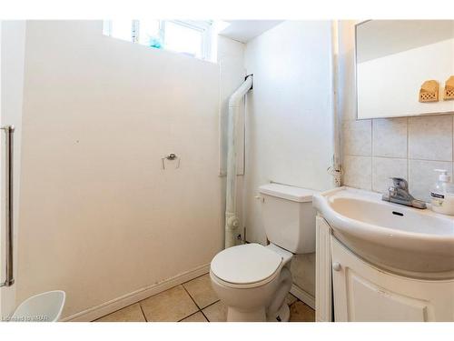 384 Albert Street, Waterloo, ON - Indoor Photo Showing Bathroom