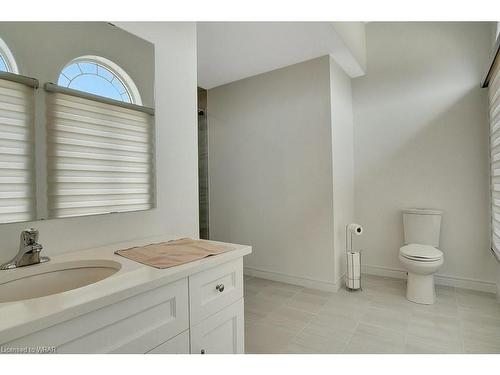 95 Georgina Street, Kitchener, ON - Indoor Photo Showing Bathroom