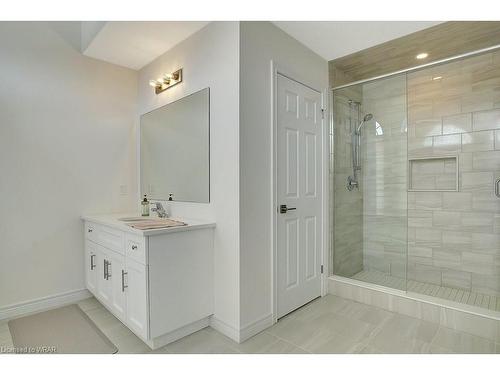 95 Georgina Street, Kitchener, ON - Indoor Photo Showing Bathroom
