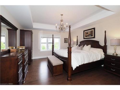 285 Grey Silo Road, Waterloo, ON - Indoor Photo Showing Bedroom