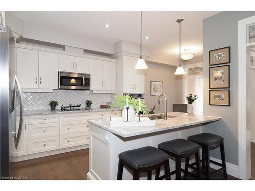 285 Grey Silo Road, Waterloo, ON - Indoor Photo Showing Kitchen With Upgraded Kitchen