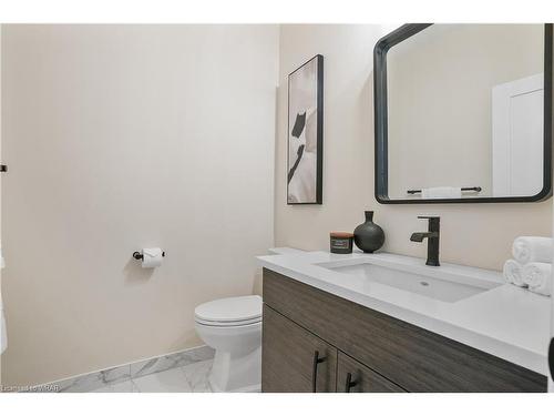 303-15 Main Street, Cambridge, ON - Indoor Photo Showing Bathroom