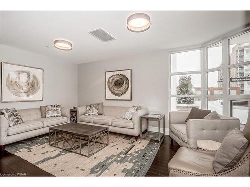 605-144 Park Street, Waterloo, ON - Indoor Photo Showing Living Room