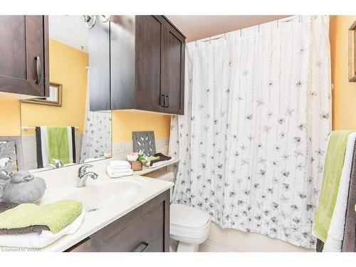 378 Grangewood Drive, Waterloo, ON - Indoor Photo Showing Bathroom