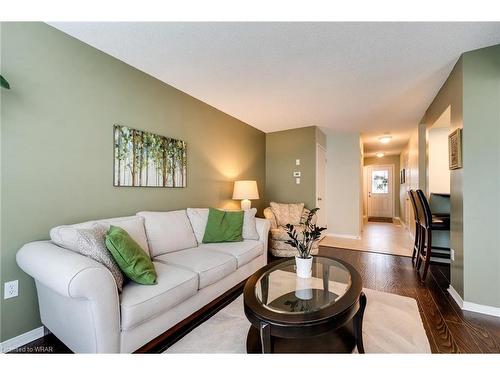 398 Sienna Crescent, Kitchener, ON - Indoor Photo Showing Living Room