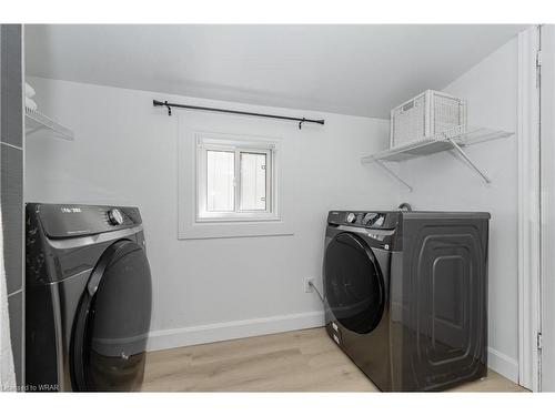 17 Dover Street, Woodstock, ON - Indoor Photo Showing Laundry Room
