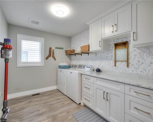 620 Conners Drive, Listowel, ON - Indoor Photo Showing Laundry Room