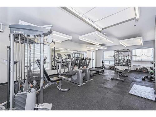807-318 Spruce Street, Waterloo, ON - Indoor Photo Showing Gym Room