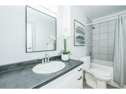 308-275 Eiwo Court, Waterloo, ON - Indoor Photo Showing Bathroom