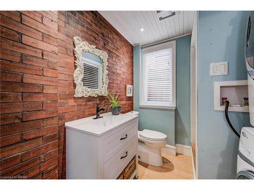 108 Moore Avenue, Kitchener, ON - Indoor Photo Showing Bathroom