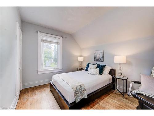 108 Moore Avenue, Kitchener, ON - Indoor Photo Showing Bedroom