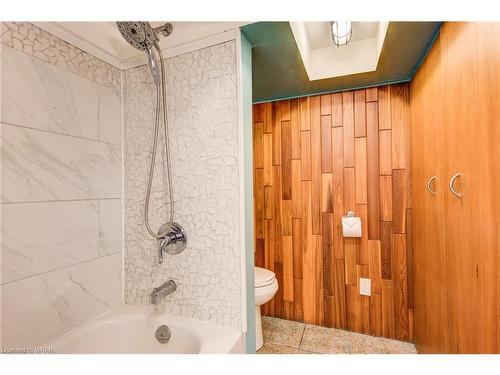 108 Moore Avenue, Kitchener, ON - Indoor Photo Showing Bathroom