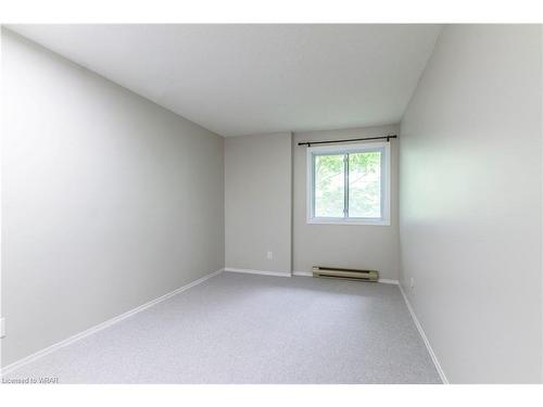 317-725 Deveron Crescent, London, ON - Indoor Photo Showing Other Room