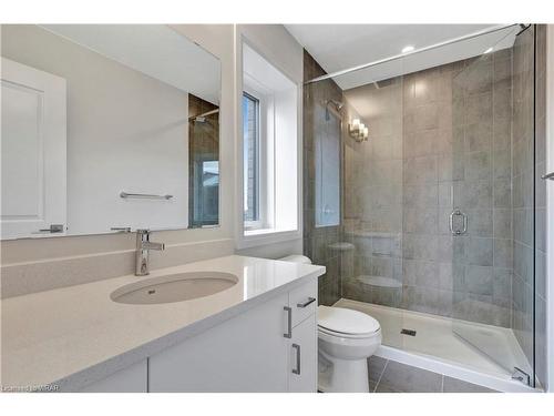 14 Urbane Boulevard, Kitchener, ON - Indoor Photo Showing Bathroom