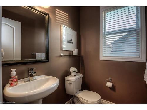 1-550 Altheim Crescent, Waterloo, ON - Indoor Photo Showing Bathroom