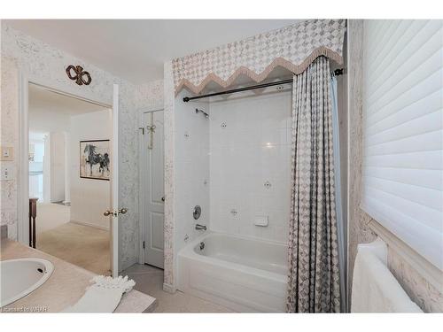 45 Sandpiper Drive, Guelph, ON - Indoor Photo Showing Bathroom