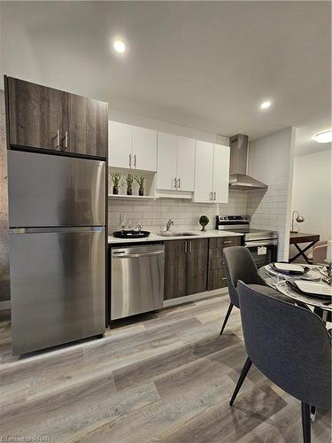 310-1438 Highland Road W, Kitchener, ON - Indoor Photo Showing Kitchen