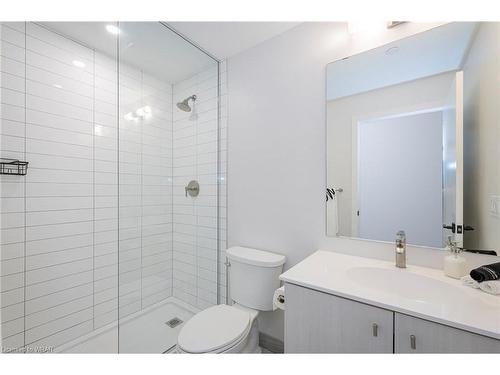 1403-5 Wellington Street S, Kitchener, ON - Indoor Photo Showing Bathroom