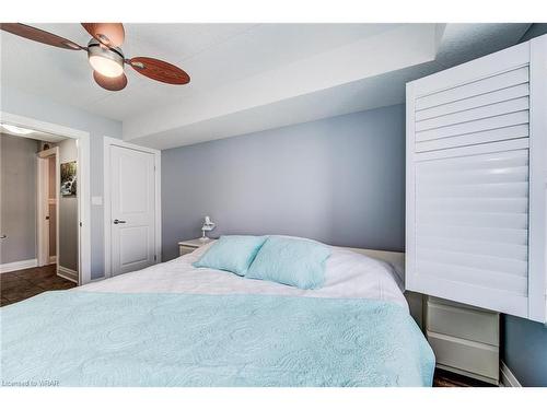 405-776 Laurelwood Drive, Waterloo, ON - Indoor Photo Showing Bedroom