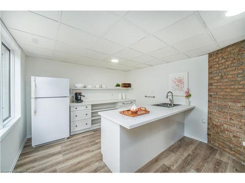 200 Glenforest Road, Cambridge, ON - Indoor Photo Showing Kitchen