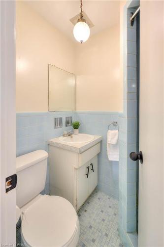 147 Weston Place, Waterloo, ON - Indoor Photo Showing Bathroom