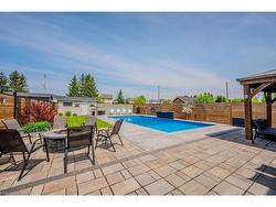208 Paige Place  Kitchener, ON N2K 4P5