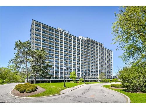 403-58 Bridgeport Road, Waterloo, ON - Outdoor With Facade