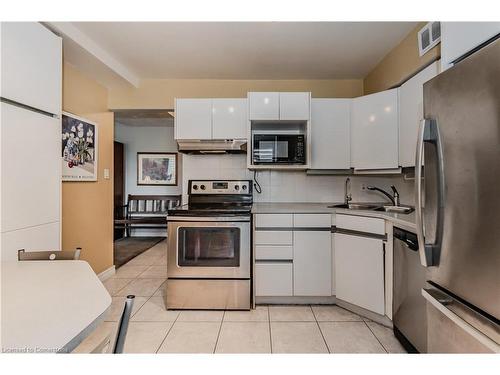 403-58 Bridgeport Road, Waterloo, ON - Indoor Photo Showing Kitchen With Double Sink