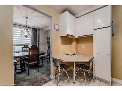 403-58 Bridgeport Road, Waterloo, ON - Indoor Photo Showing Dining Room