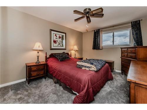 403-58 Bridgeport Road, Waterloo, ON - Indoor Photo Showing Bedroom