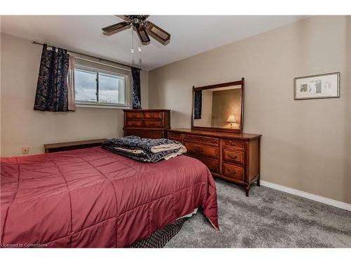 403-58 Bridgeport Road, Waterloo, ON - Indoor Photo Showing Bedroom