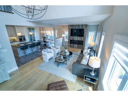 259 Falconridge Drive, Kitchener, ON - Indoor Photo Showing Living Room