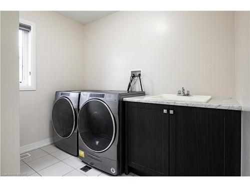 45 Rainey Drive, East Luther-Grand Valley, ON - Indoor Photo Showing Laundry Room
