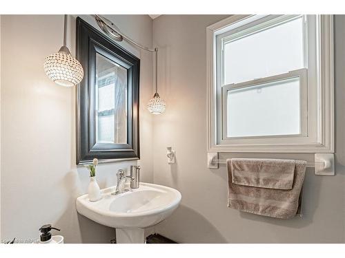 479 Trembling Aspen Avenue, Waterloo, ON - Indoor Photo Showing Bathroom