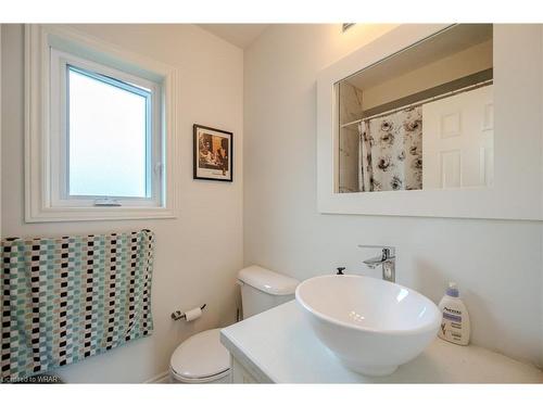 5C-164 Heiman Street, Kitchener, ON - Indoor Photo Showing Bathroom