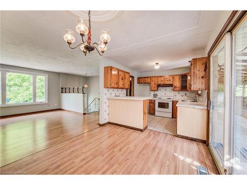 34 Rooshill Avenue, Cambridge, ON - Indoor Photo Showing Kitchen