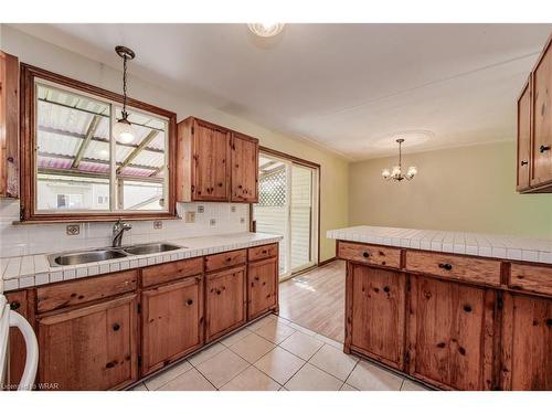 34 Rooshill Avenue, Cambridge, ON - Indoor Photo Showing Kitchen With Double Sink
