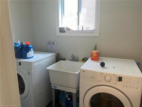 345 Westpark Crescent, Waterloo, ON - Indoor Photo Showing Laundry Room