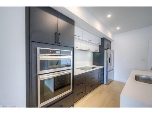 3545 Emilycarr Lane, London, ON - Indoor Photo Showing Kitchen With Upgraded Kitchen