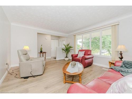 23 Juliana Crescent, Cambridge, ON - Indoor Photo Showing Living Room