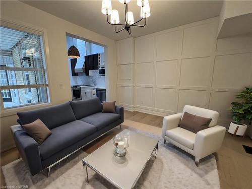 35A Victoria Avenue, Cambridge, ON - Indoor Photo Showing Living Room