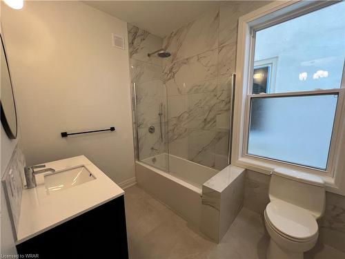 35A Victoria Avenue, Cambridge, ON - Indoor Photo Showing Bathroom