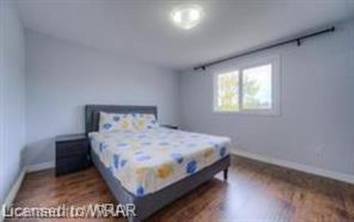 6-648 Doon Village Road, Kitchener, ON - Indoor Photo Showing Bedroom