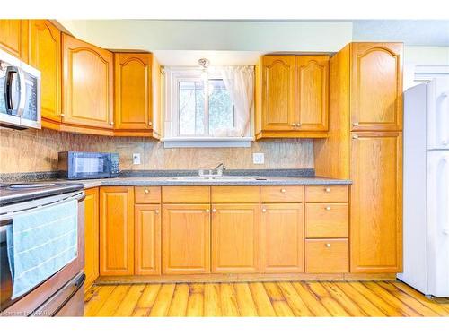 A-801 Patterson Place, Cambridge, ON - Indoor Photo Showing Kitchen