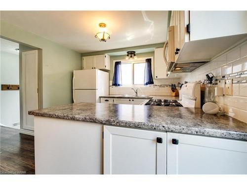 A-705 Highpoint Avenue, Waterloo, ON - Indoor Photo Showing Kitchen