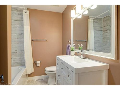 4079 Princess Street, Millbank, ON - Indoor Photo Showing Bathroom